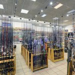 Готовь сани летом, а снасти для летней рыбалки — зимой: как сэкономить на покупке рыболовного снаряжения