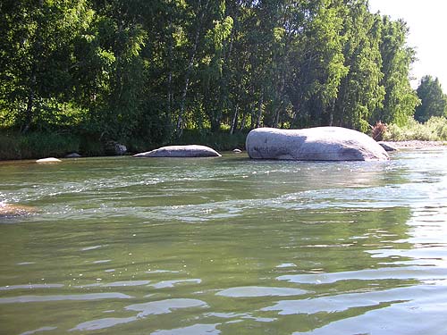 камни подводные и надводные