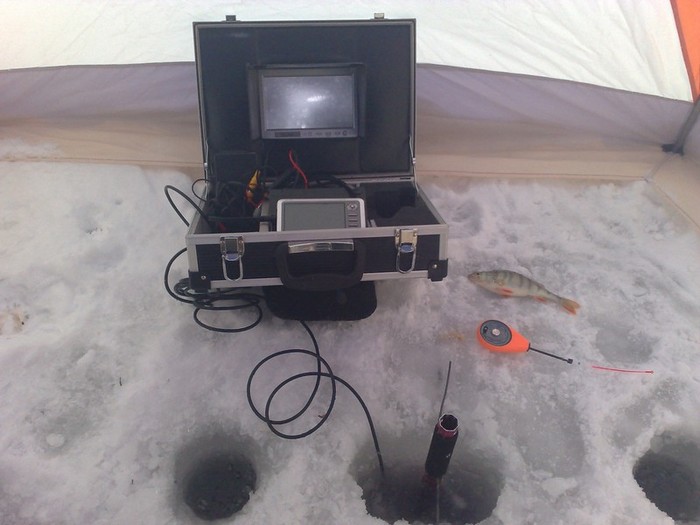 Настройка подводной камеры. Подлёдная камера для зимней ессо. Камера для зимней рыбалки. Камера для подледной рыбалки. Рыболовная камера для зимней рыбалки.