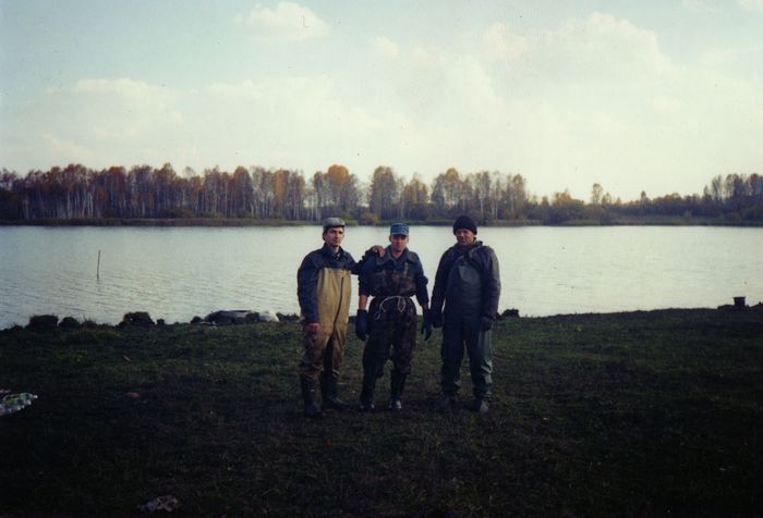 слева направо Иванов Андрей, Посухов Вадим и Серёга.