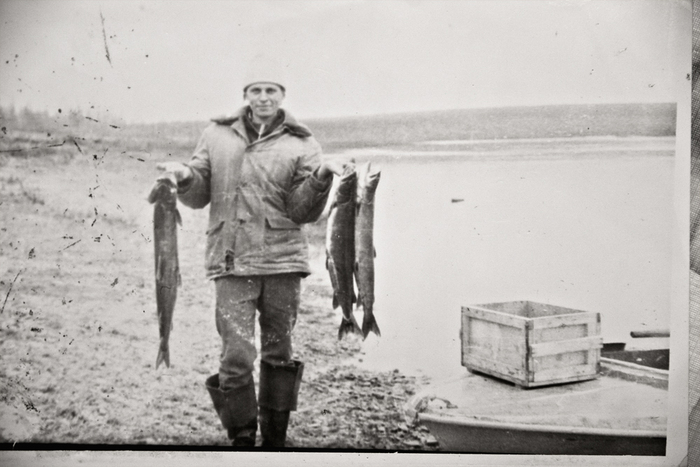 Воспоминания об Якутии. Осенние таймешата. Река Марха(п.Шелогонцы). 160км от п.Удачный. Река подзагажена алмазодобытчиками, поэтому крупного тайменя в верховьях почти не осталось(( 1990год.