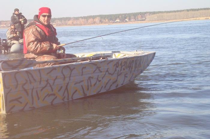 Знакомьтесь..так выглядит "Пожопникус вульгариус" в переводе с латыни.. "Поджопник обыкновенный"  :-))
