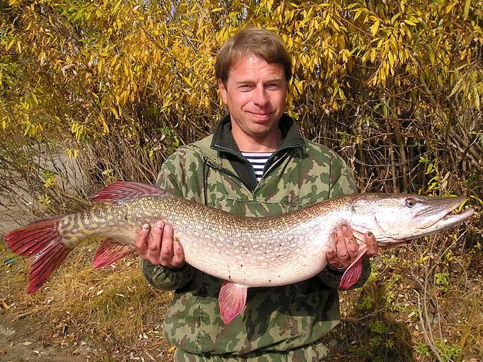 Петр пути не пересеклись.бывает.снял в 2005 на Инструментальном