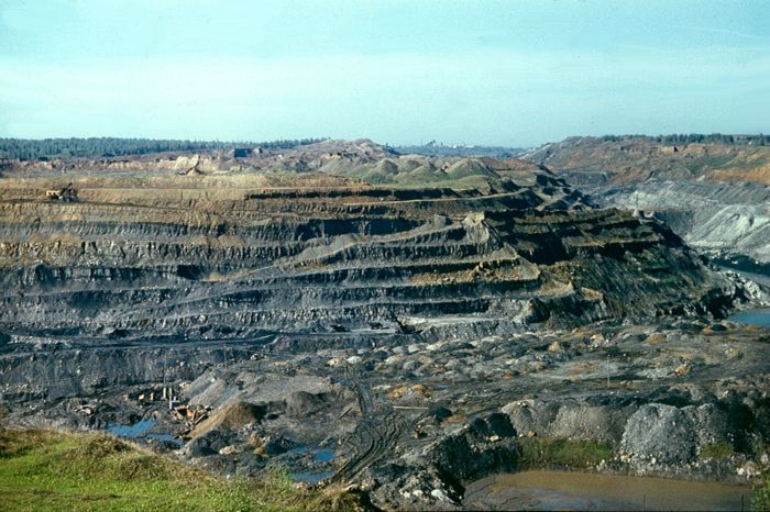 Кузбасс. Открытая добыча угля.
