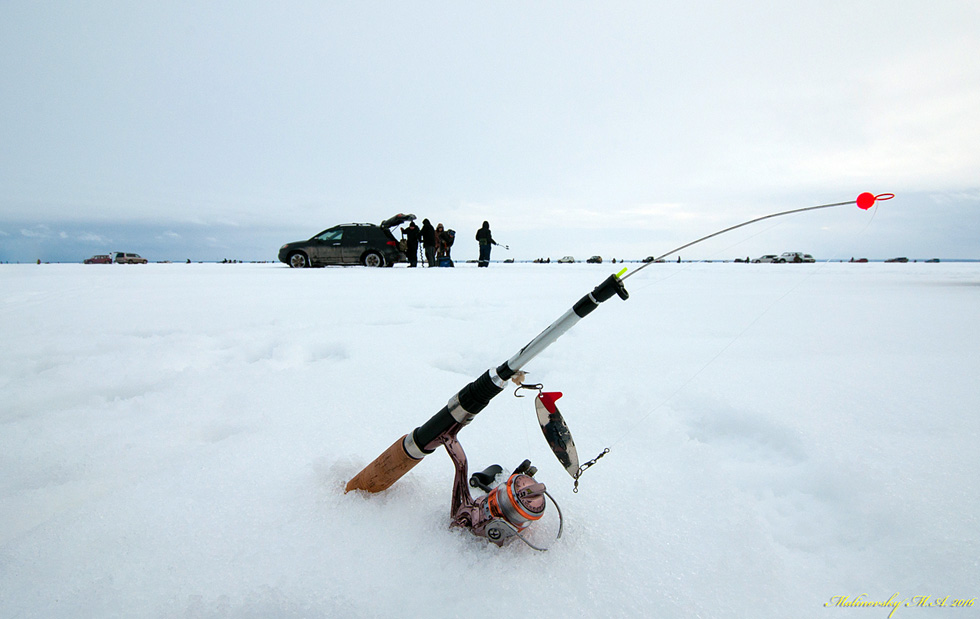 Когда не клюет судак... Рыбалка на ОВХ 31 км.... Декабрь 2015 г. Из серии "Мои Фото-трофеи разных лет".
