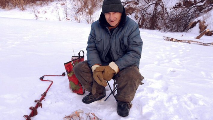 Фотоконкурс «Рыбалка по первому льду» закончился. Так кому же достался ледобур ТОРНАДО-М?