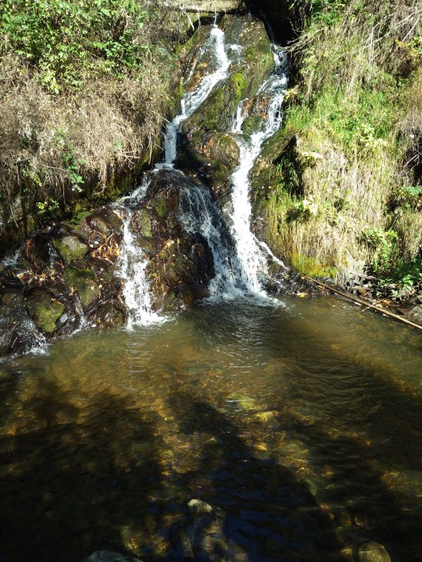 Водопад в горах