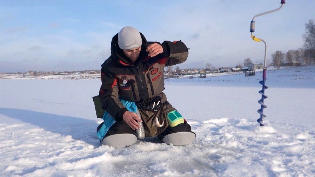 Секреты поиска окуней на зимней рыбалке + 4 способа прикормки