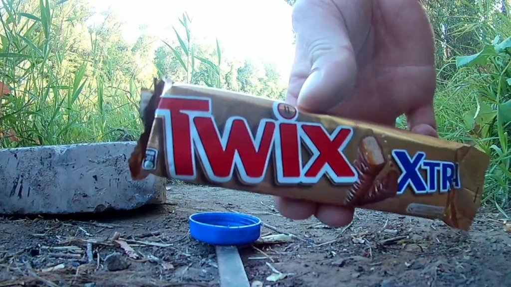 Реакция рыбы на TWIX!!! Подводная съемка