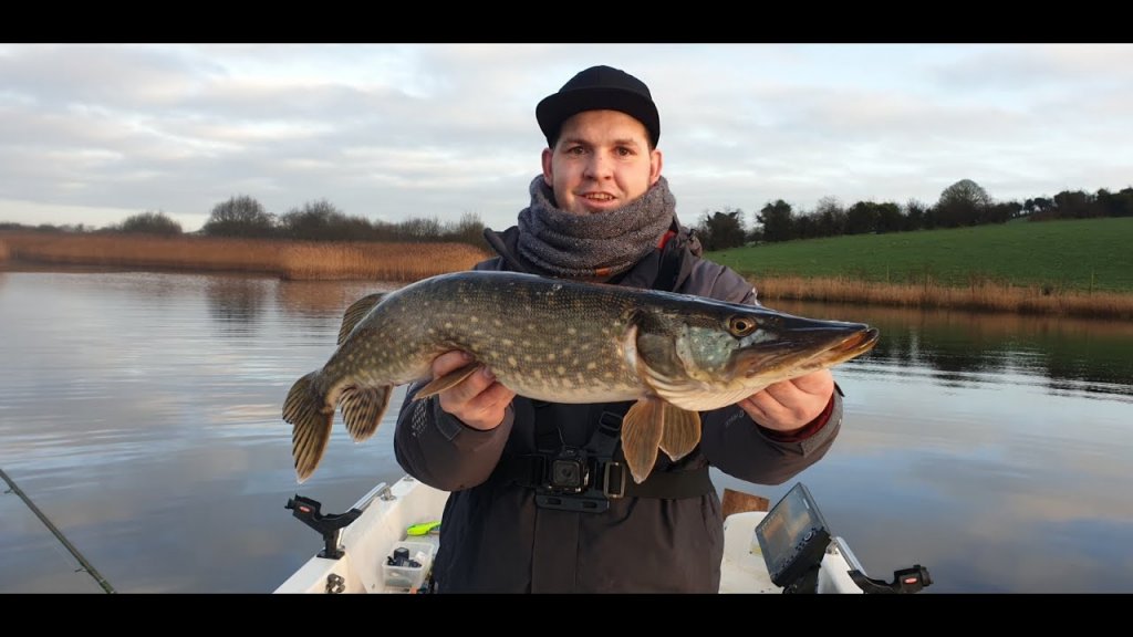 Big Bait Fishing With VoVa , Fishing For Winter Pike