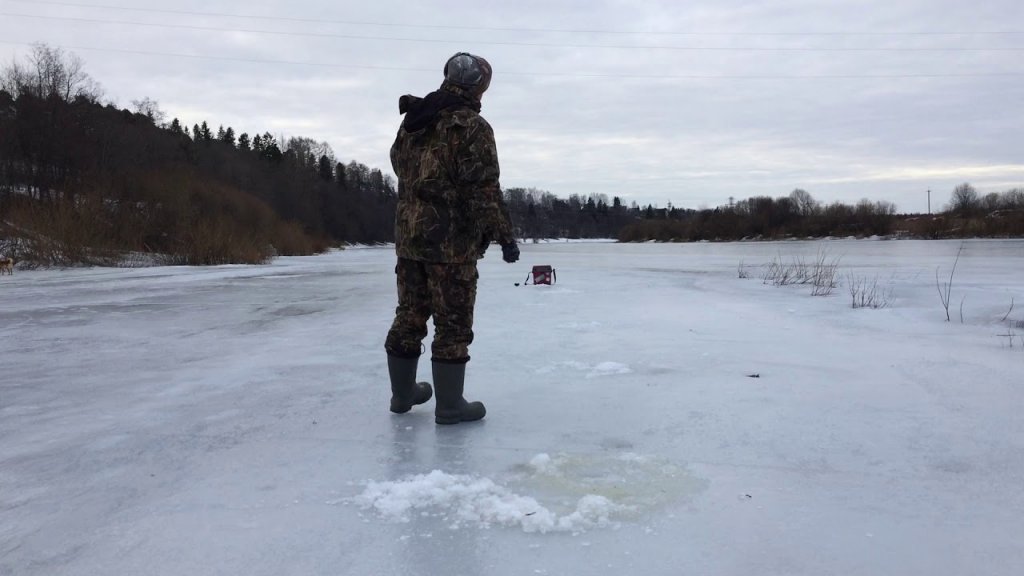 Щука на ратлин молокозавод река Вель.