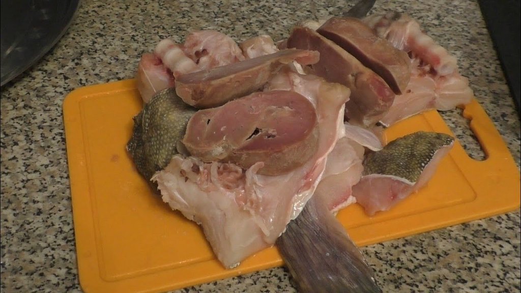 Уха из налима, простой рецепт. Уха из налима, простой рецепт.