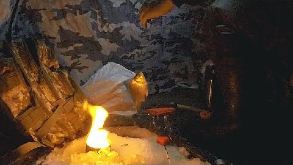 Ловля карася зимой со льда! Ночная рыбалка в палатке! Ловля карася зимой со льда! Ночная рыбалка в палатке!