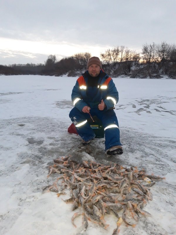Открытие зимней рыбалки на реке Омь.