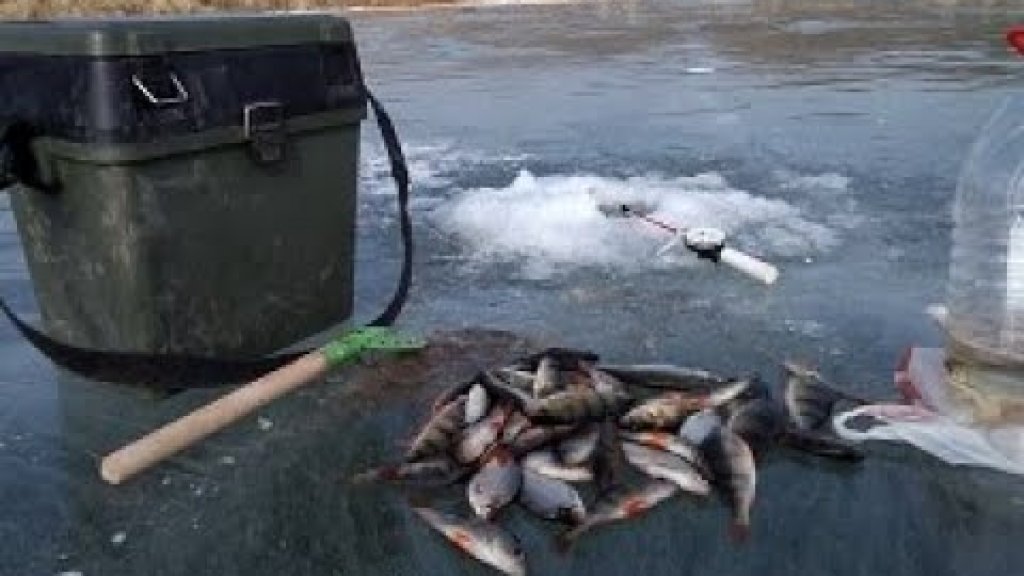 Простая зимняя рыбалка на мормышку!!! Простая зимняя рыбалка на мормышку!!!