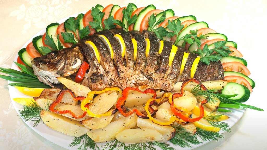 Рыба в духовке - рецепт с картофелем и овощами