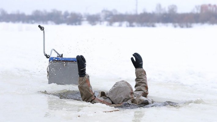 МЧС предупреждает… Выход на лед опасен из-за резкого увеличения сбросов воды