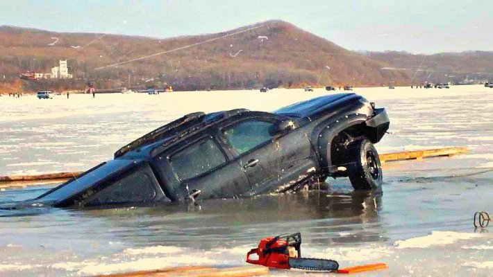 Автомобилистам НСО напомнили о запрете выезда на лёд