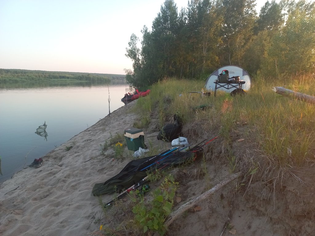 Закат на острове Оби.