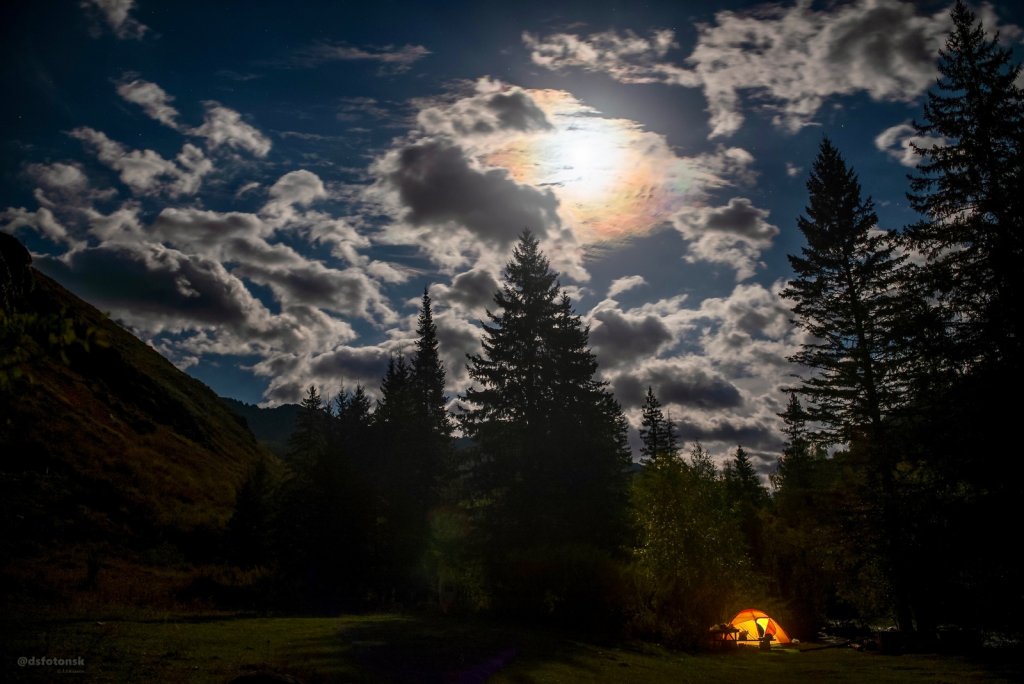 Наш туристическо-рыболовный приют на Кучерле.