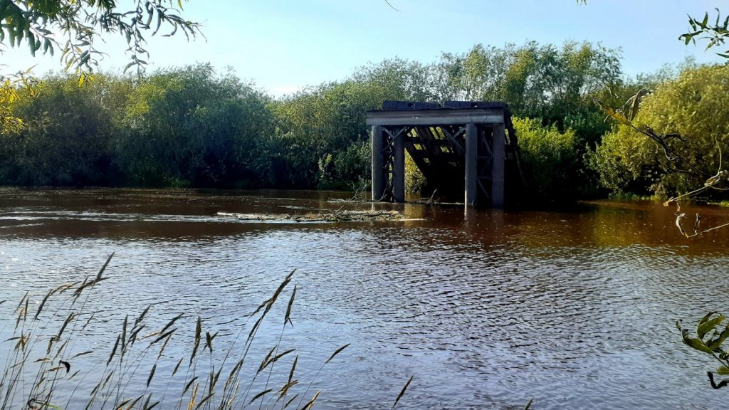 Остаток моста на р. Тартас...