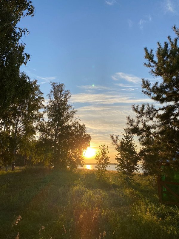 Нас утро встречает прохладой