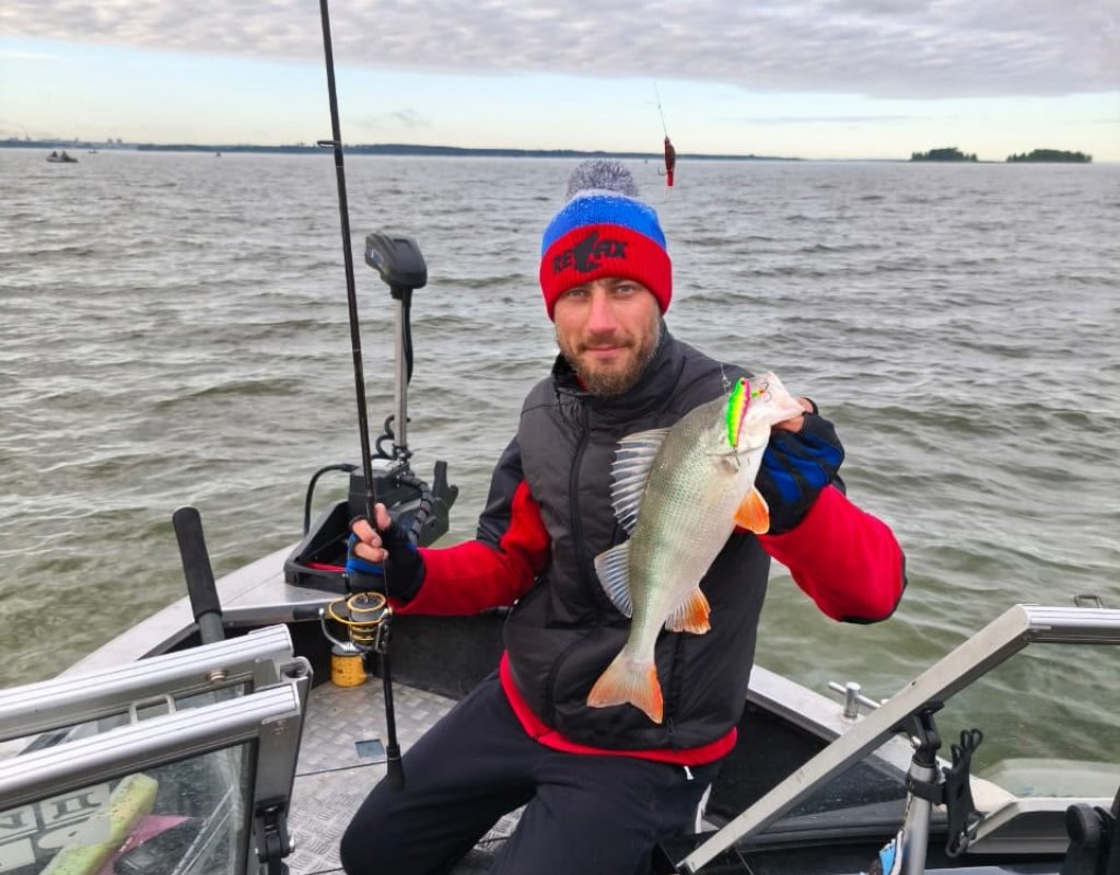 Обновил таки за сезон.