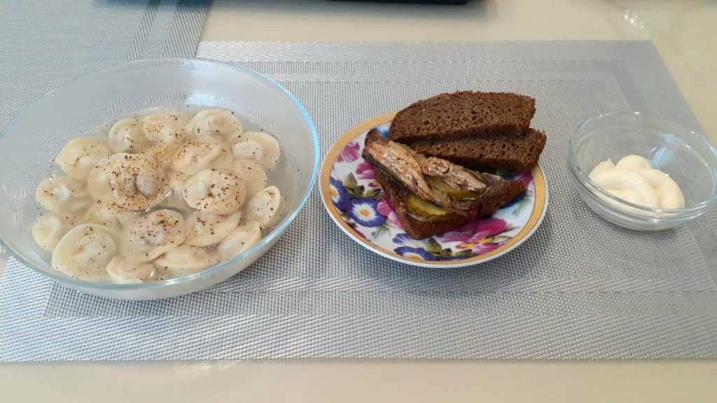 Первое января, рыбака....)