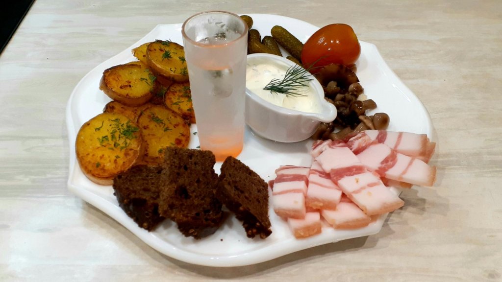 Закусочная тарелка! С праздником 23 ФЕВРАЛЯ!!!