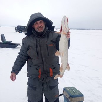 Не трофей, но тоже рыба.