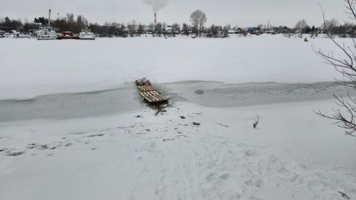 Затон 13.03, первая водичка по колено.
