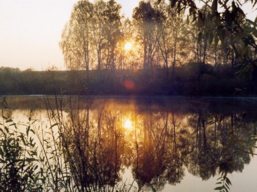 Рассвет на озере