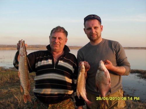 с отцом на рыбалке