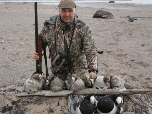 Охота на гуся, берег Белого моря, май 2011.