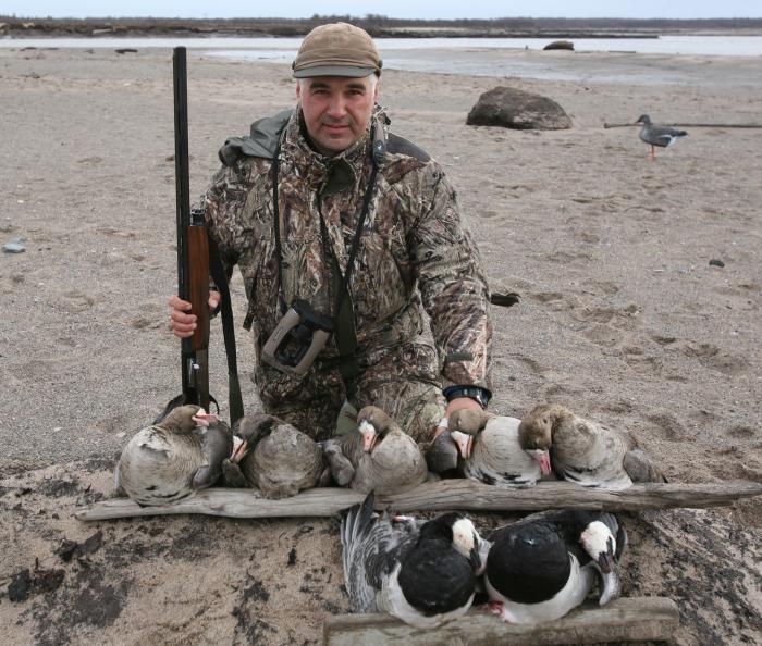 Охота на гуся, берег Белого моря, май 2011.