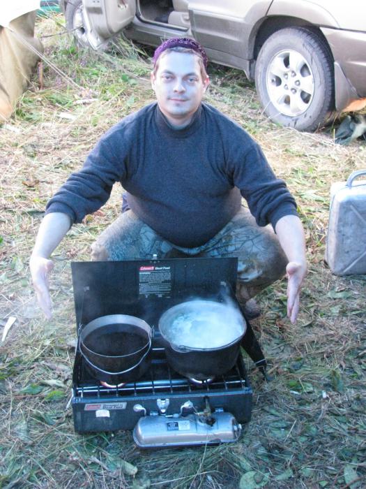 Двухкомфорочная, двухтопливная портативная печка от американского еврея Кооли-Мана!