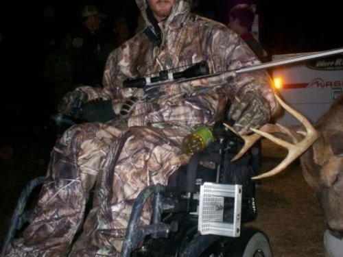 Охотник на инвалидном кресле (фото1)(Американец)