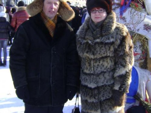 На проводах зимы март 2010г.жена в шубейки из кошки ...
