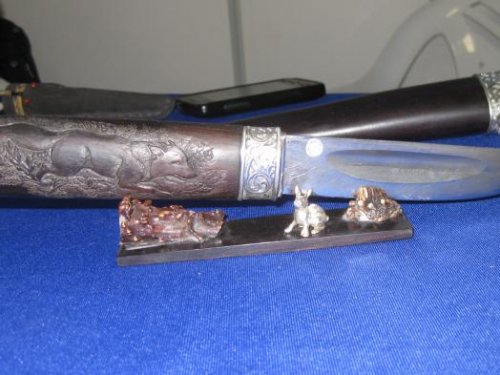 Нож якутский. Булат якутской варки, блеквуд(черный палисандр), серебро, мамонтова кость 
