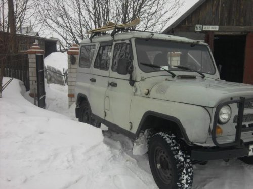 УАЗ и лыжи кто сильнее?