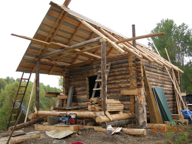 Стройка избы  осень 2012
