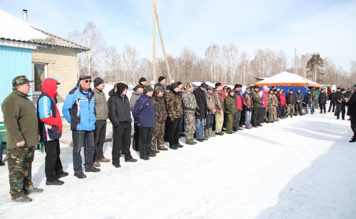 65 участников соревнований Универсальный охотник 6 апреля 