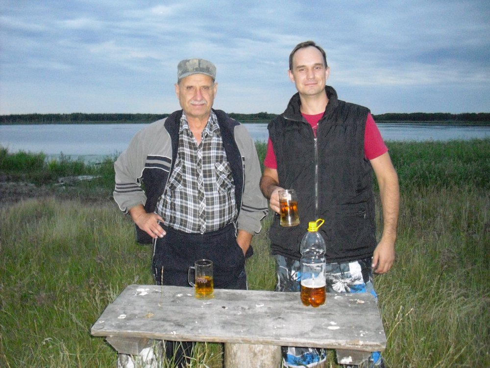 Конечно отметить разведку.