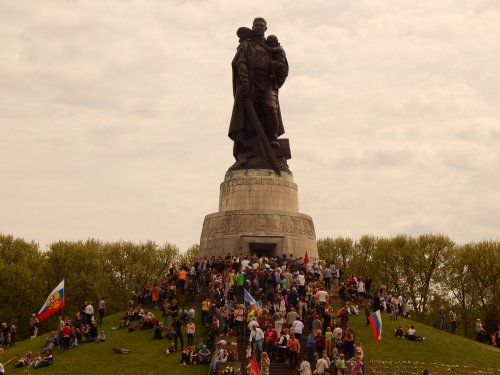Ни...охотой единой.