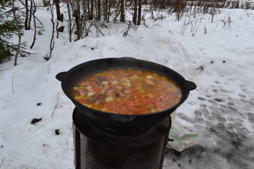 Обед готов для хорошей компании.