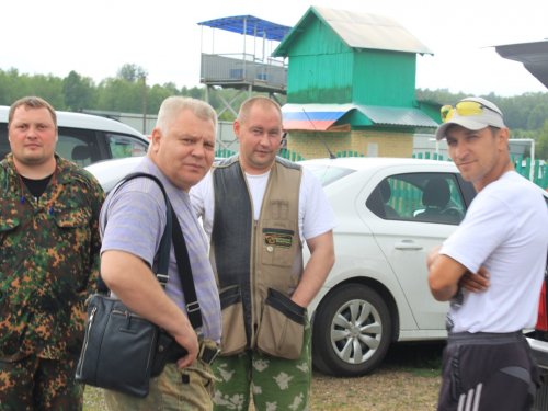 Братья форумчане.