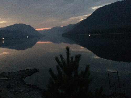 Рассвет над Телецким озером
