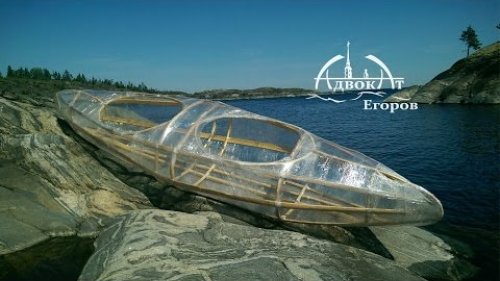 Самодельная прозрачная байдарка из веток и пленки  Homemade stretch wrap kayak