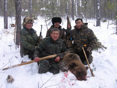 Зимняя охота на медведя.