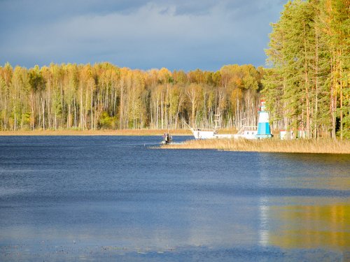 Осень на озере.
